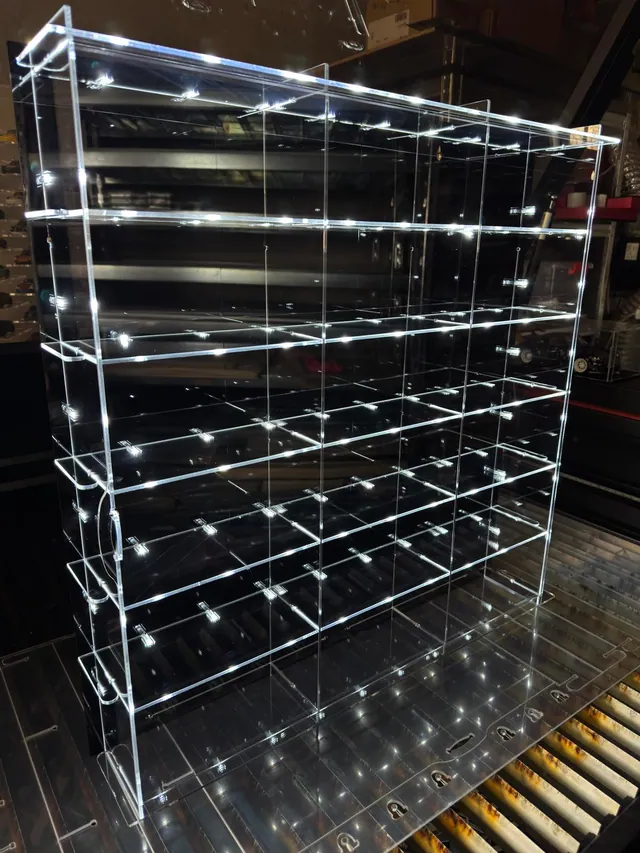 24B18L — черен гръб, с LED