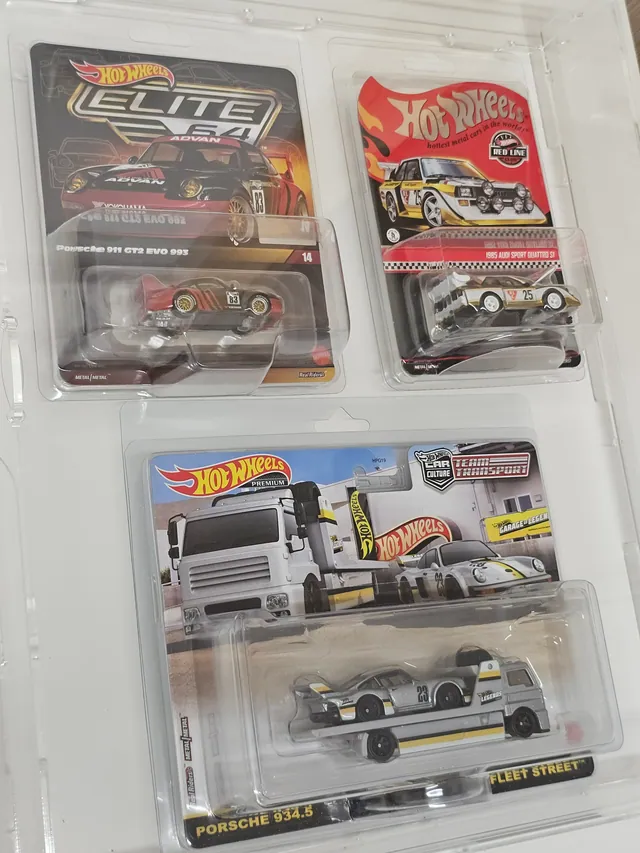 BLISTER DISPLAY — витрина за колички в блистери — отблизо